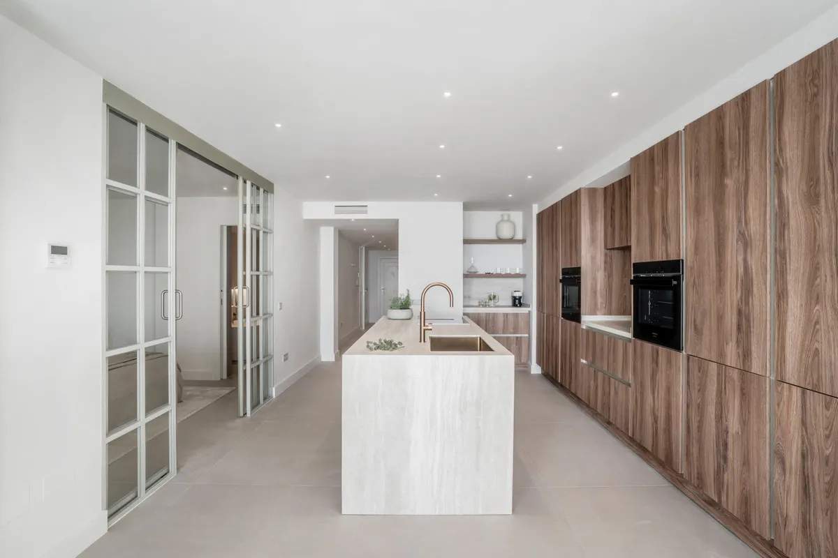 55e67c74-eefb-4b08-b0a3-98b50a6cf7de