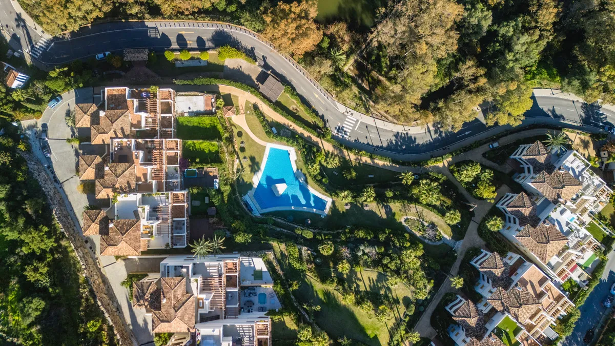 c797202c-c4cc-47d9-81ed-9a5c91d25bb0