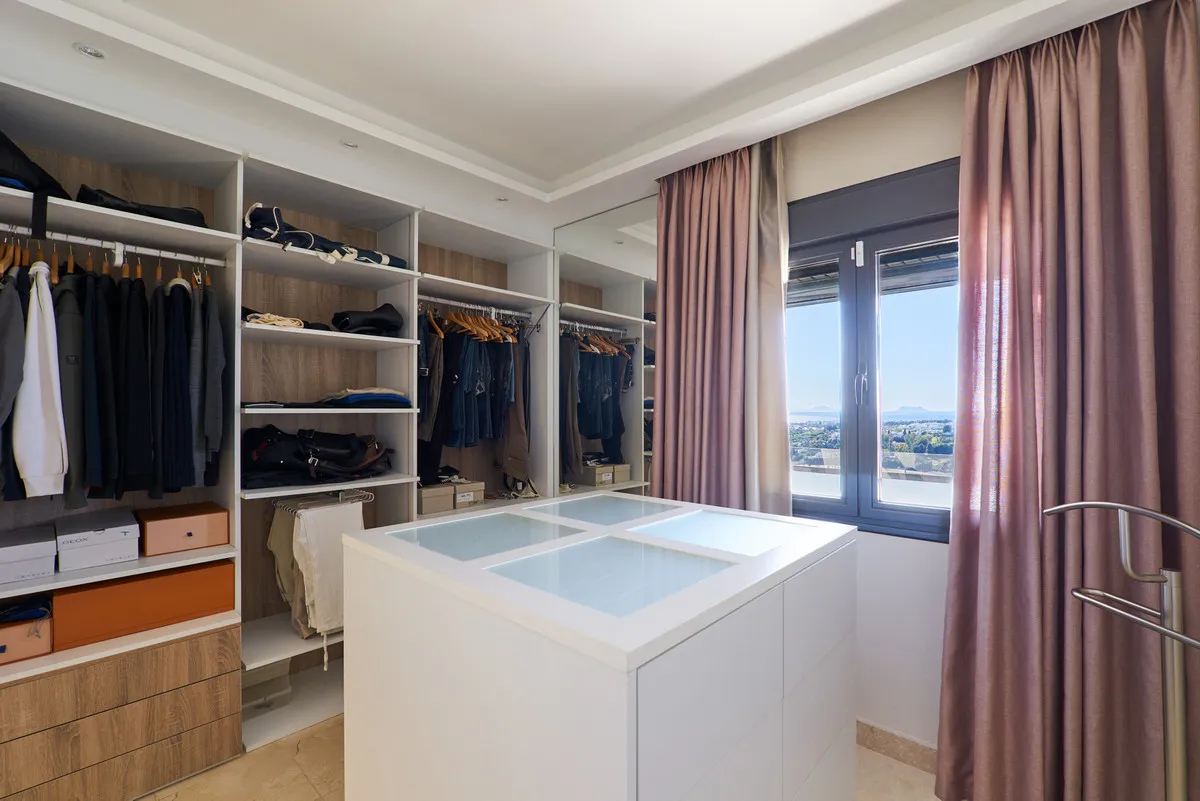 2e392b84-c888-4492-a890-6a6a94febc95