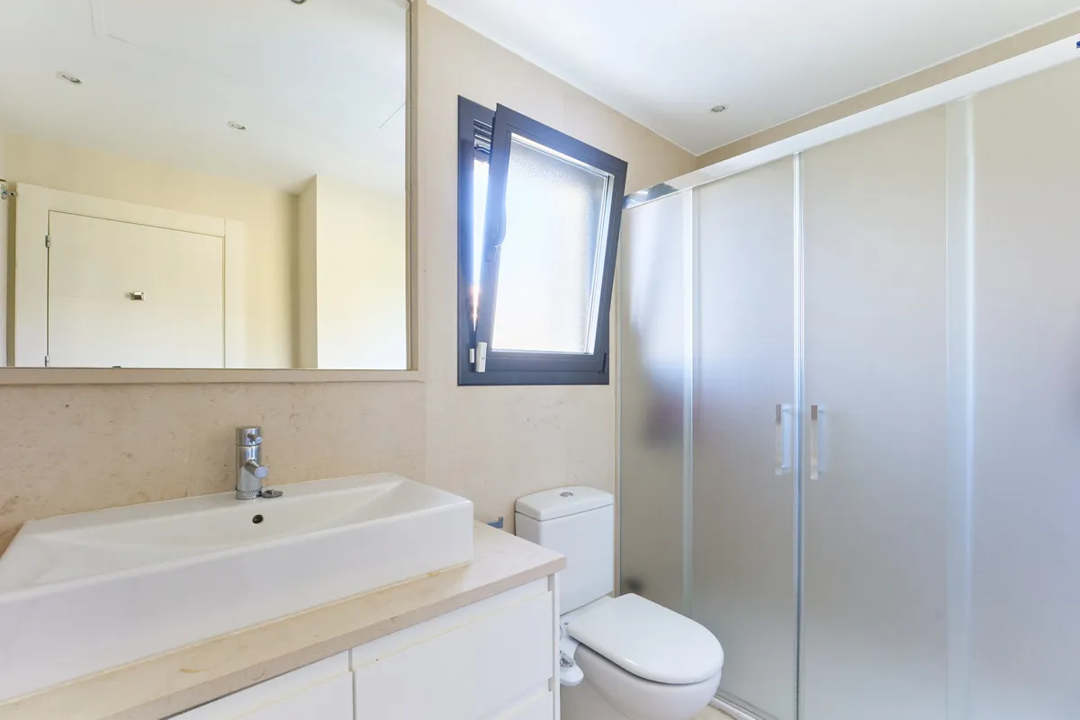 8389a82b-7030-4b77-8c2c-43c3b83f249a