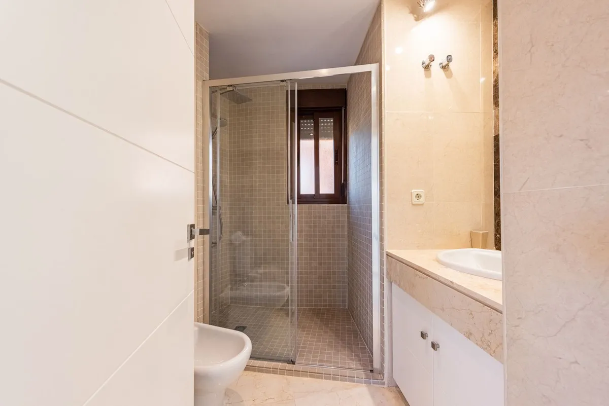 9a3f05ed-0b9d-4e6b-b749-704550f520ea