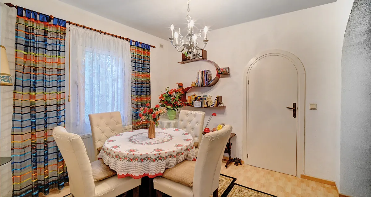 02a29af7-ebc8-4214-9f65-ecaddf16a01c