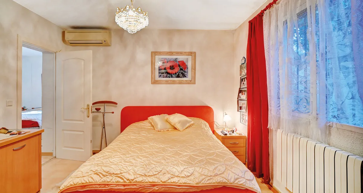 1abd49ae-5fe8-44a4-a04d-4d7727e52da3