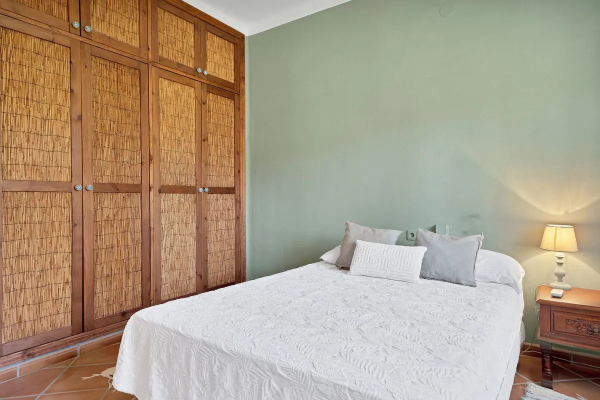 6a9d74c2-5a4a-417d-a78c-4b88b8b7defd