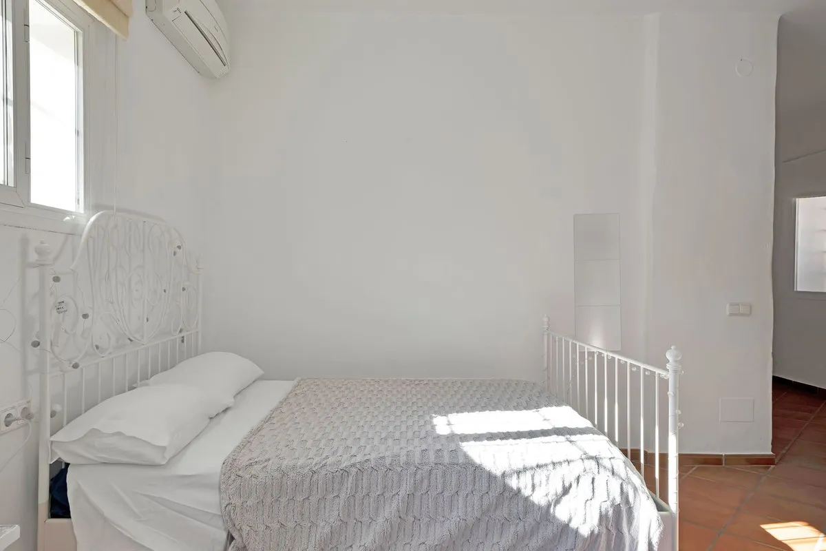 ef841445-15f3-45a3-ab42-e9984fff36e8