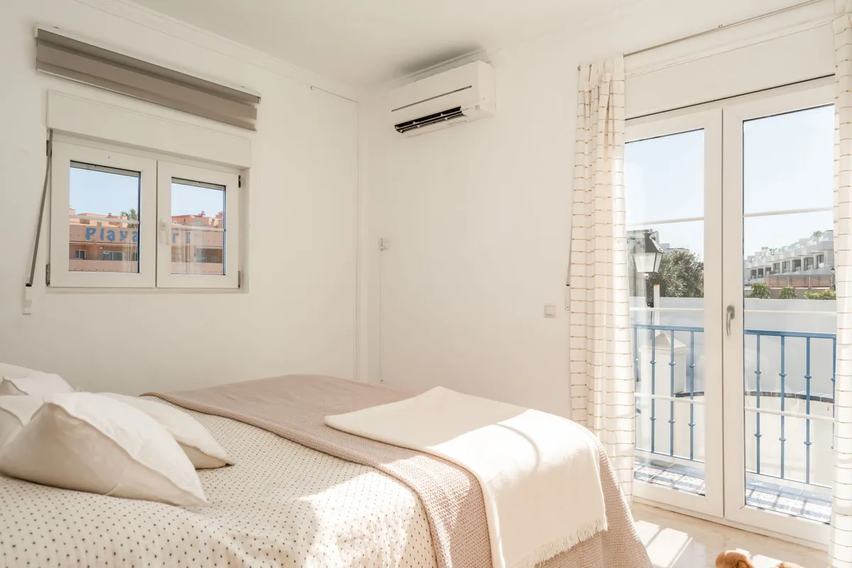 e24be505-a236-4c81-82e2-6f718942dc02