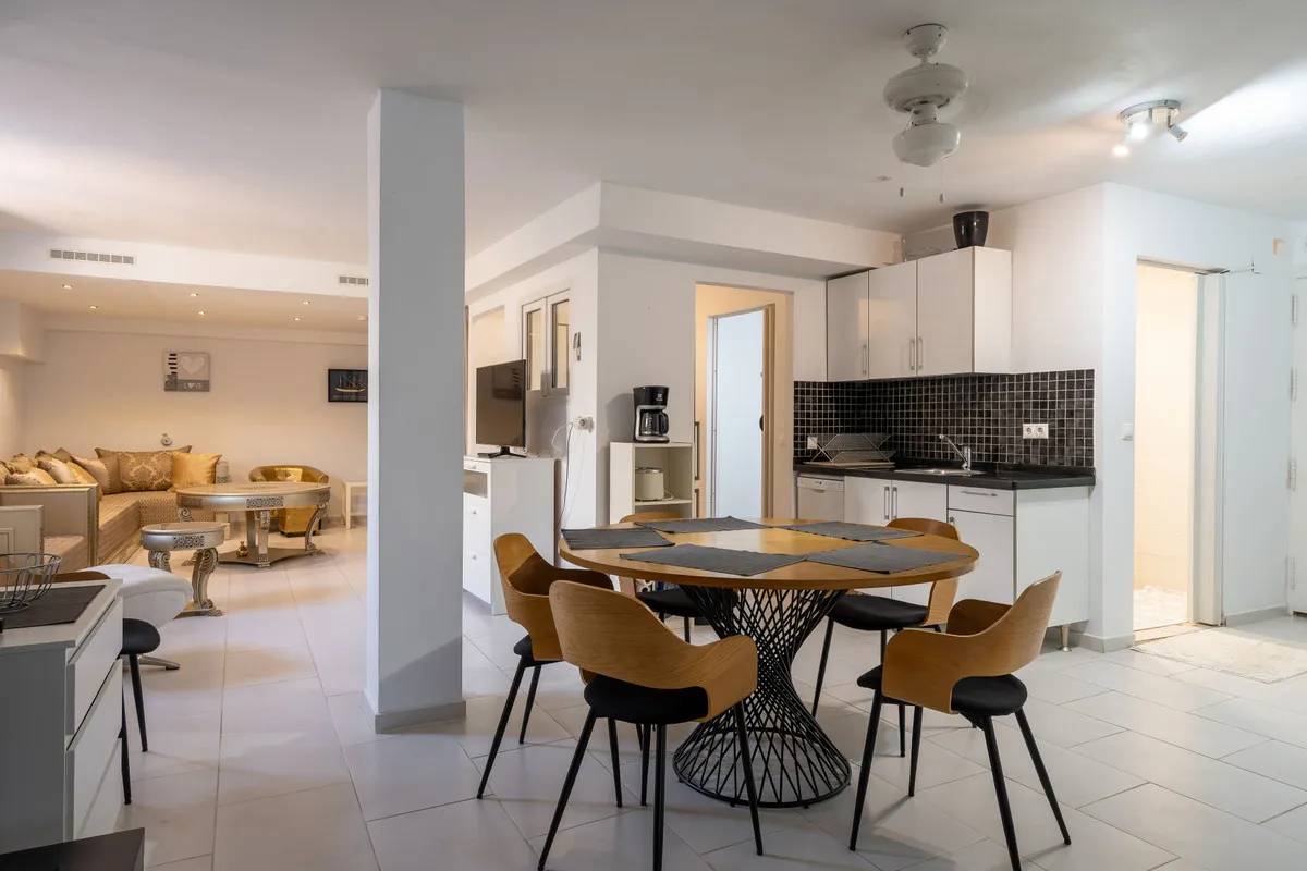 e9ed4d1c-d101-4b6c-aedd-f0c3a5defa6d