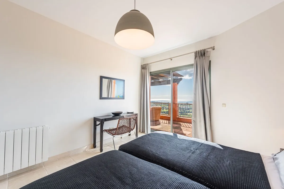 33070562-8fb2-4f4b-9196-2300b044f405