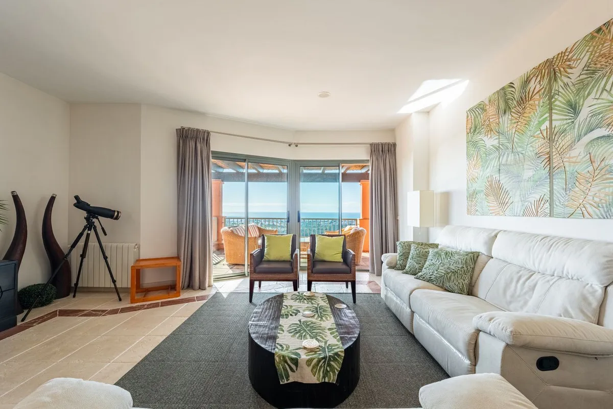 6c738e53-6133-4496-b728-3722d4615ea8