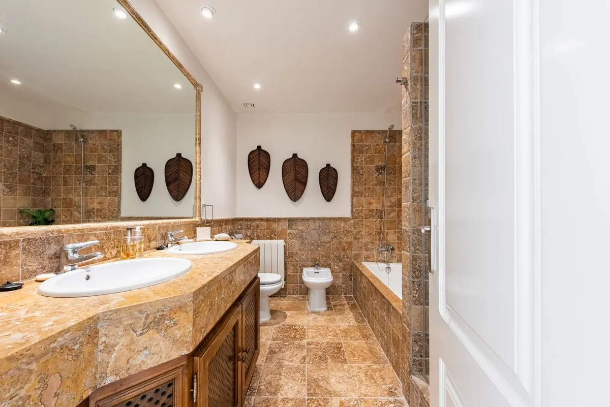 a745ddfb-b24c-410c-a288-0a6057071bc0