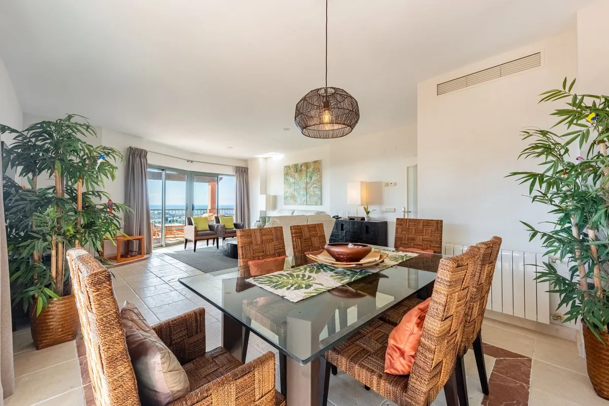 c893f0ea-68ae-4879-a5a1-1b39d5564b90