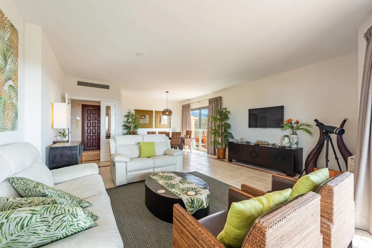 e266e851-3392-4105-8e49-d5942ab6d20d