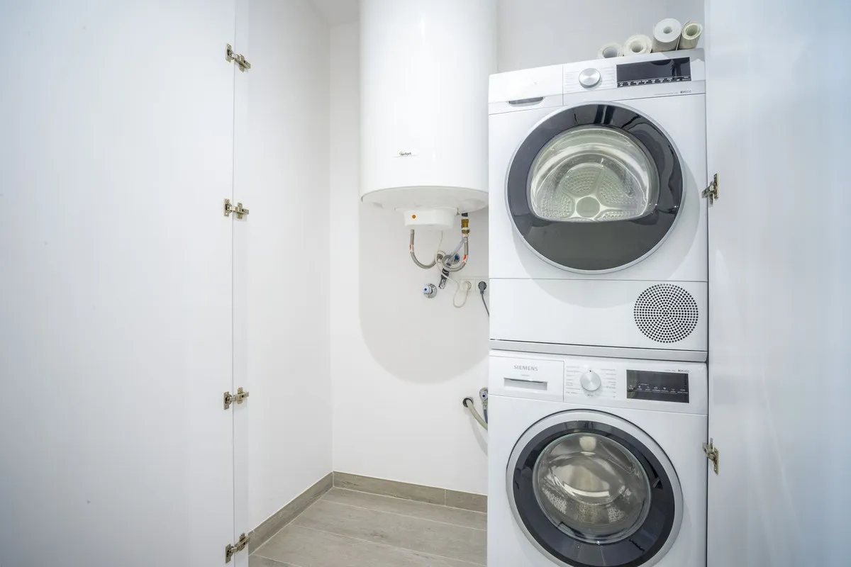 57d7ae86-3dc4-4f2d-876f-e44618e98f7f