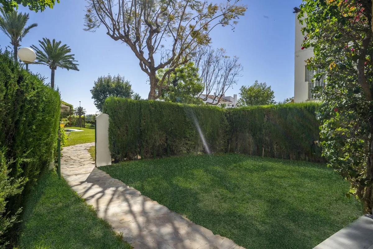 6b73ca90-0130-4e33-939b-8aa444963470