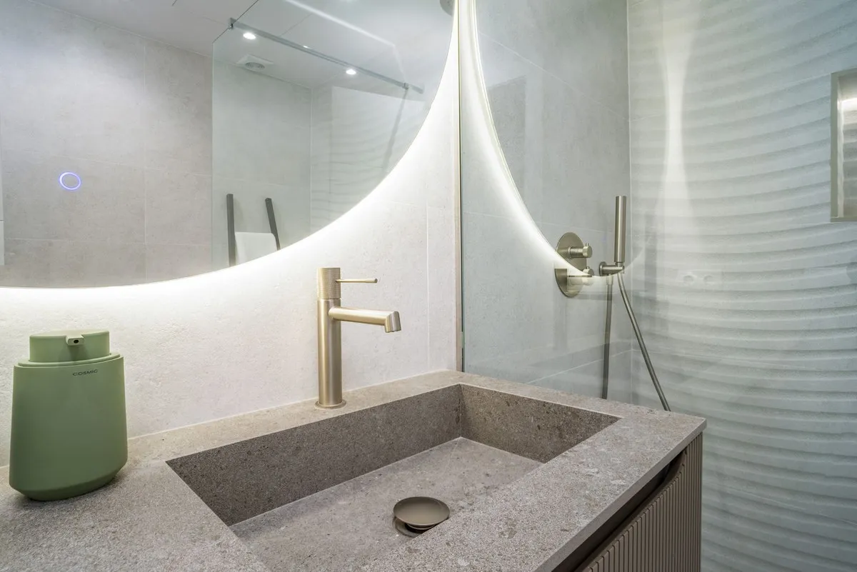 81b5d158-1712-4d68-a224-76368c0690d4