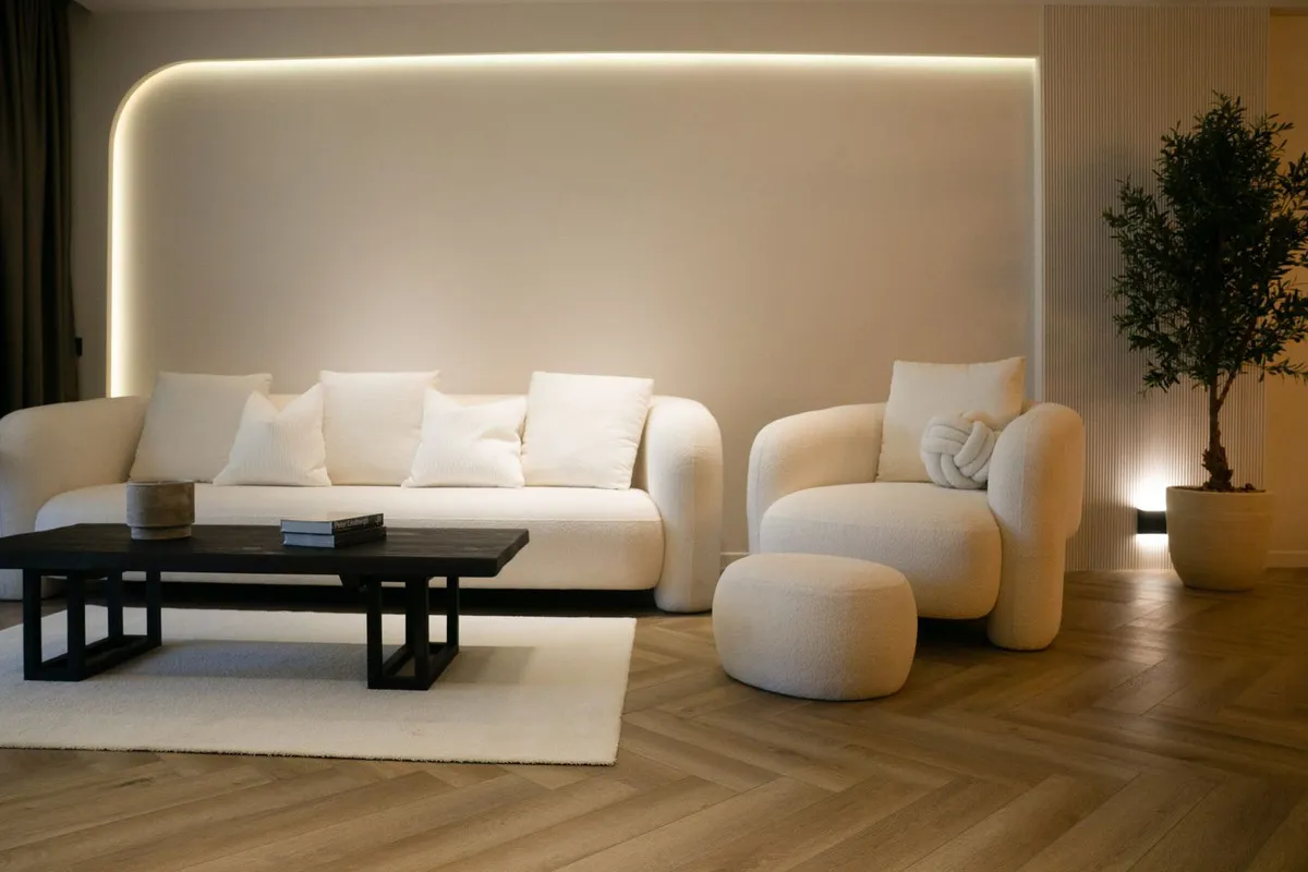 e25349db-d3d4-43c2-b8b2-4f3f6cf70d4b