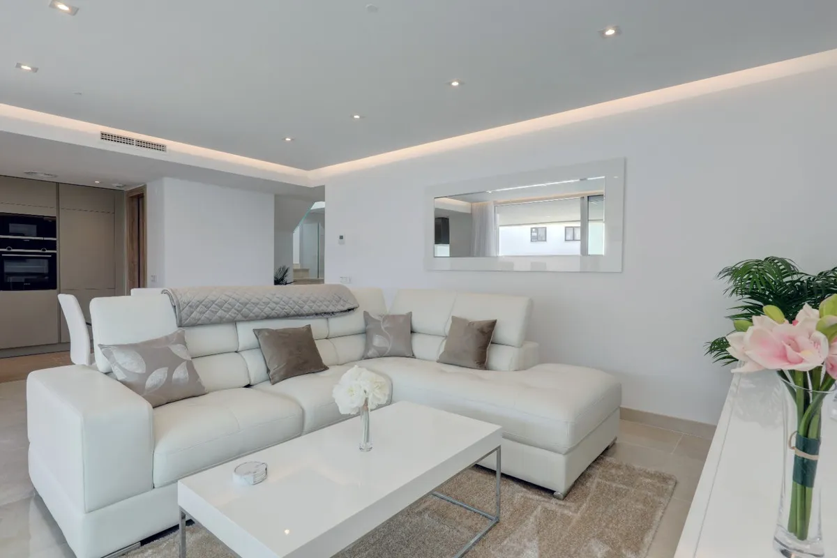 3d24b4b8-9d51-4344-adf8-36d6a23063b9