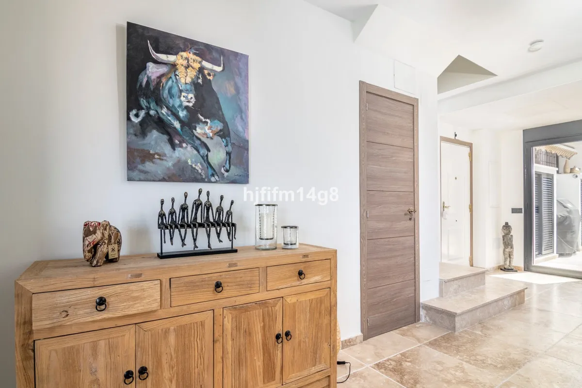 2c193981-0ba1-460f-b7e8-cec7e249b51c