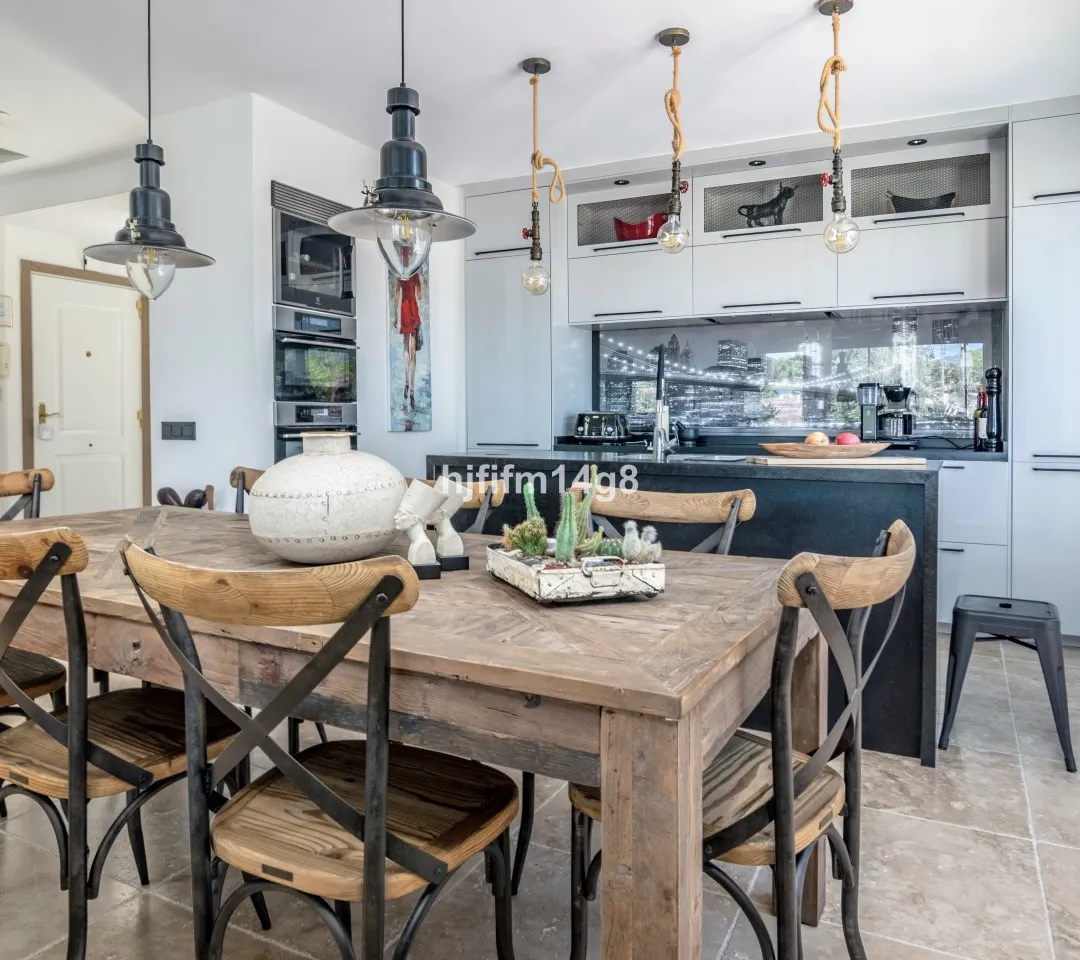 33e28d3a-3e50-416e-b5e1-fe2632fe86c2