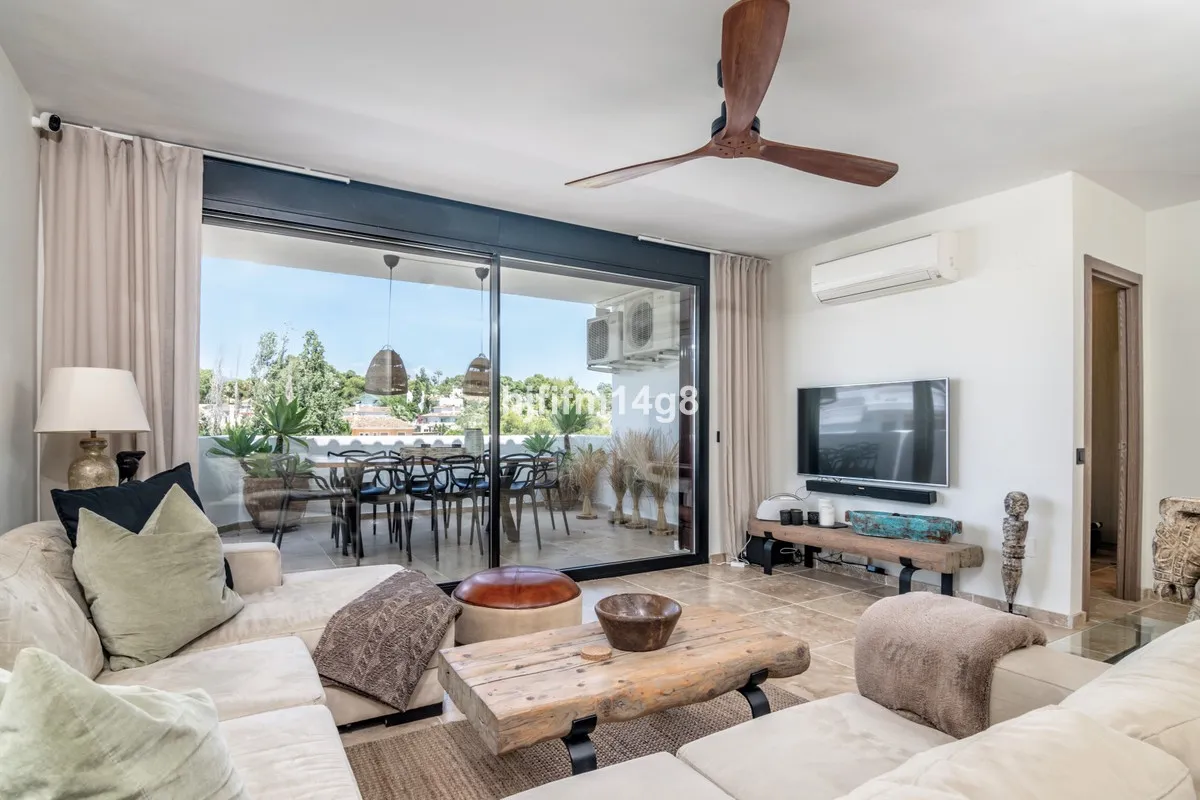 3b8ef6b5-9308-4a9f-9d32-be9ab6b894b2