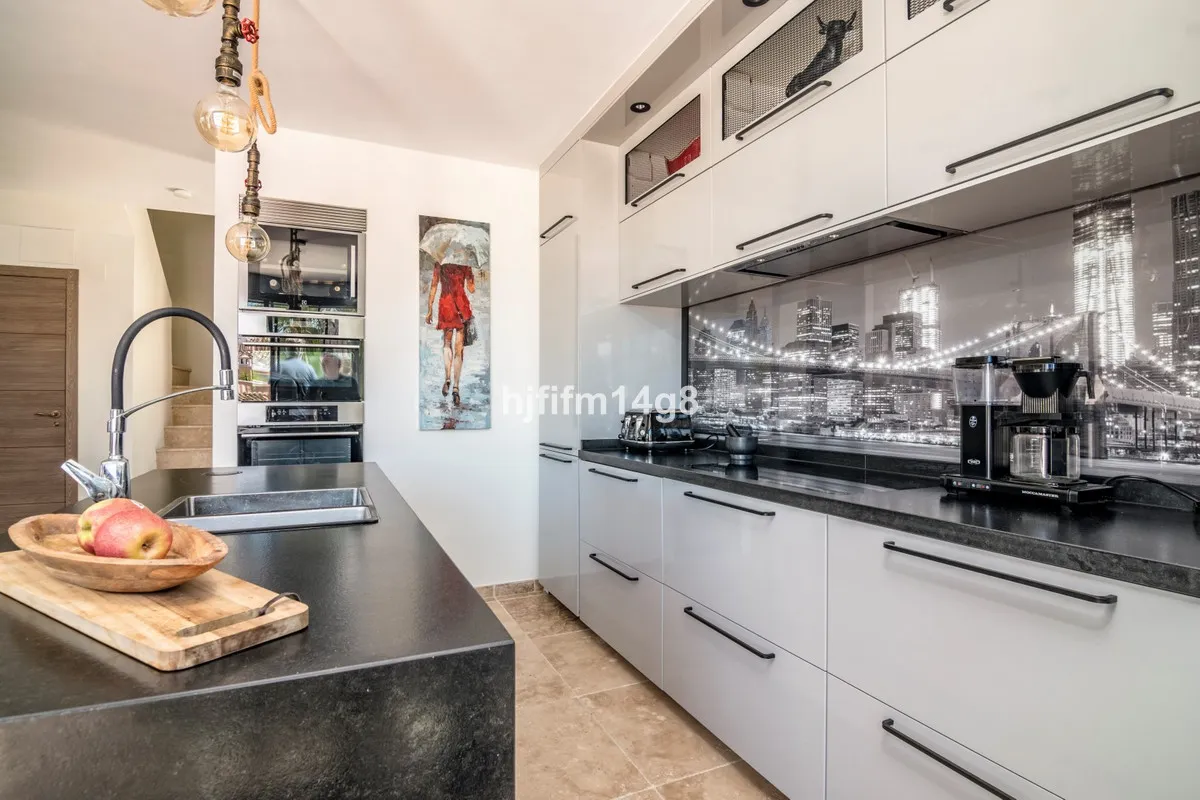 3bae9b6e-6b81-45a1-b503-cf94ea231f01