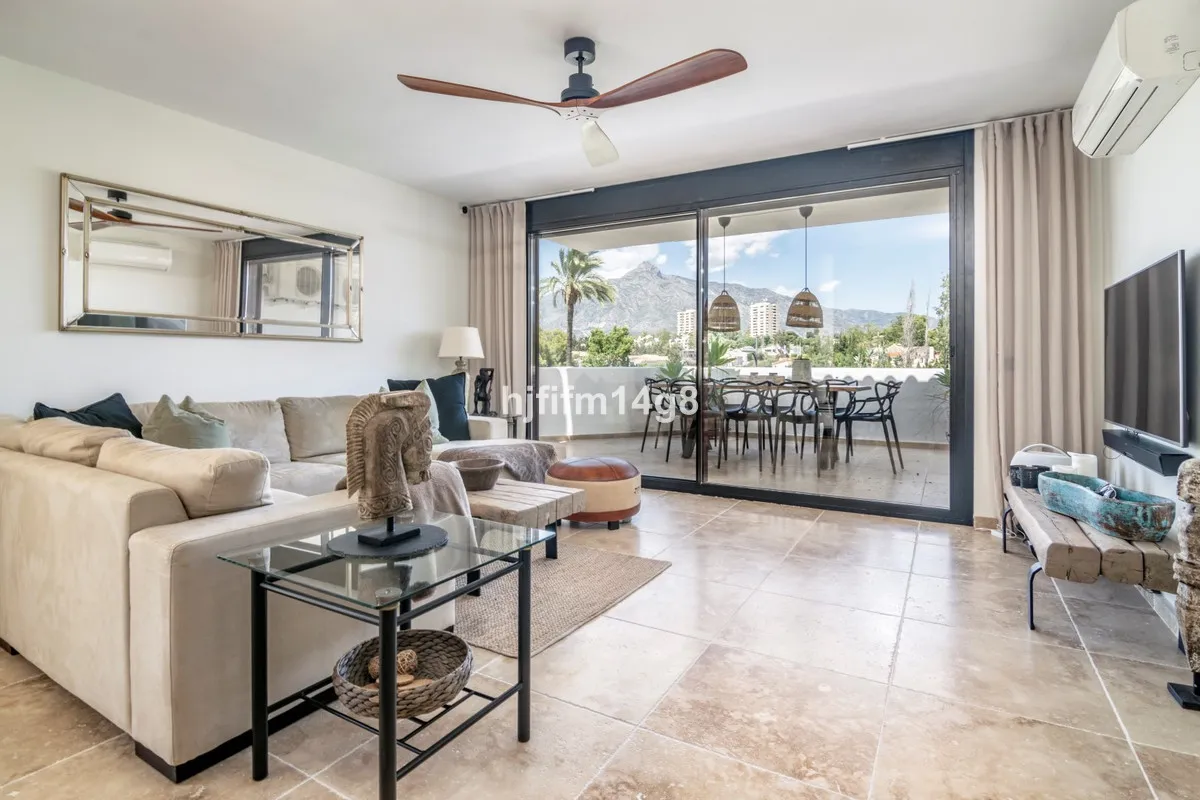 817b4c3e-9d6f-4936-8441-327a6cf5846e