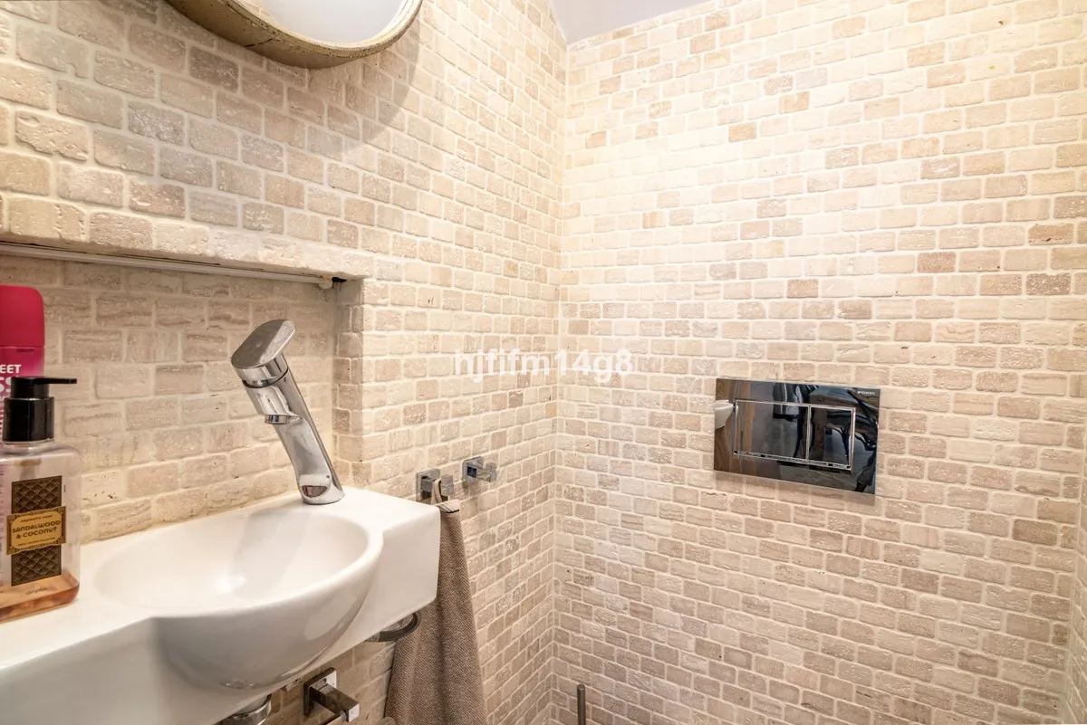 aa31f487-cb17-4518-a13c-ab3ef64a41ae