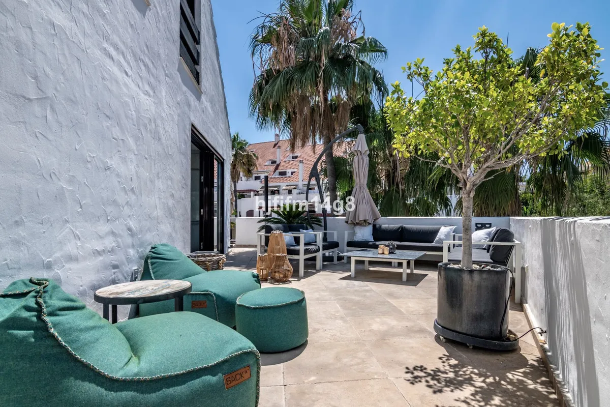 eddd8c69-49de-4d4f-a4d4-a1fa3593c73c