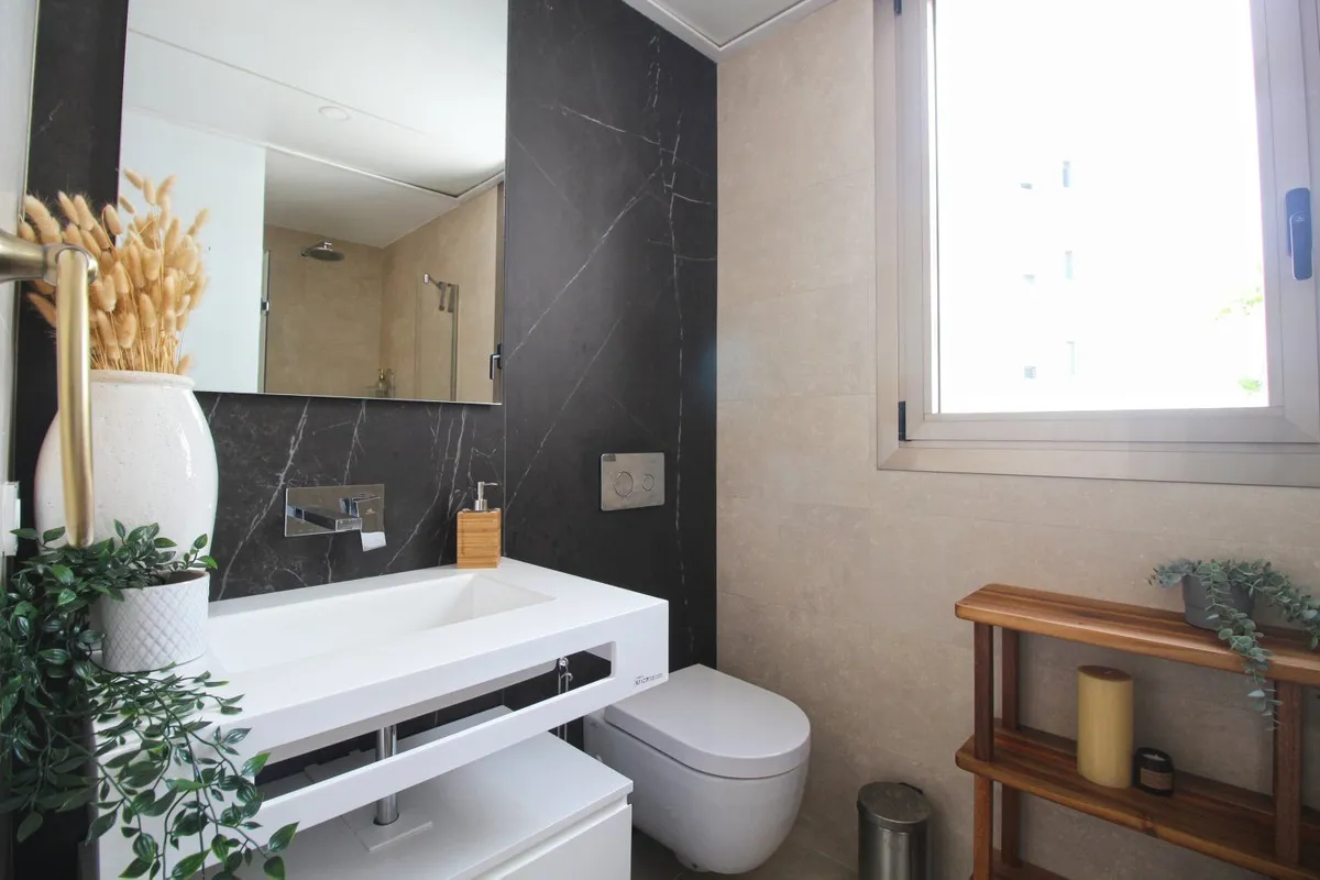 d71a0b25-31b4-4cfc-8103-043b70985398