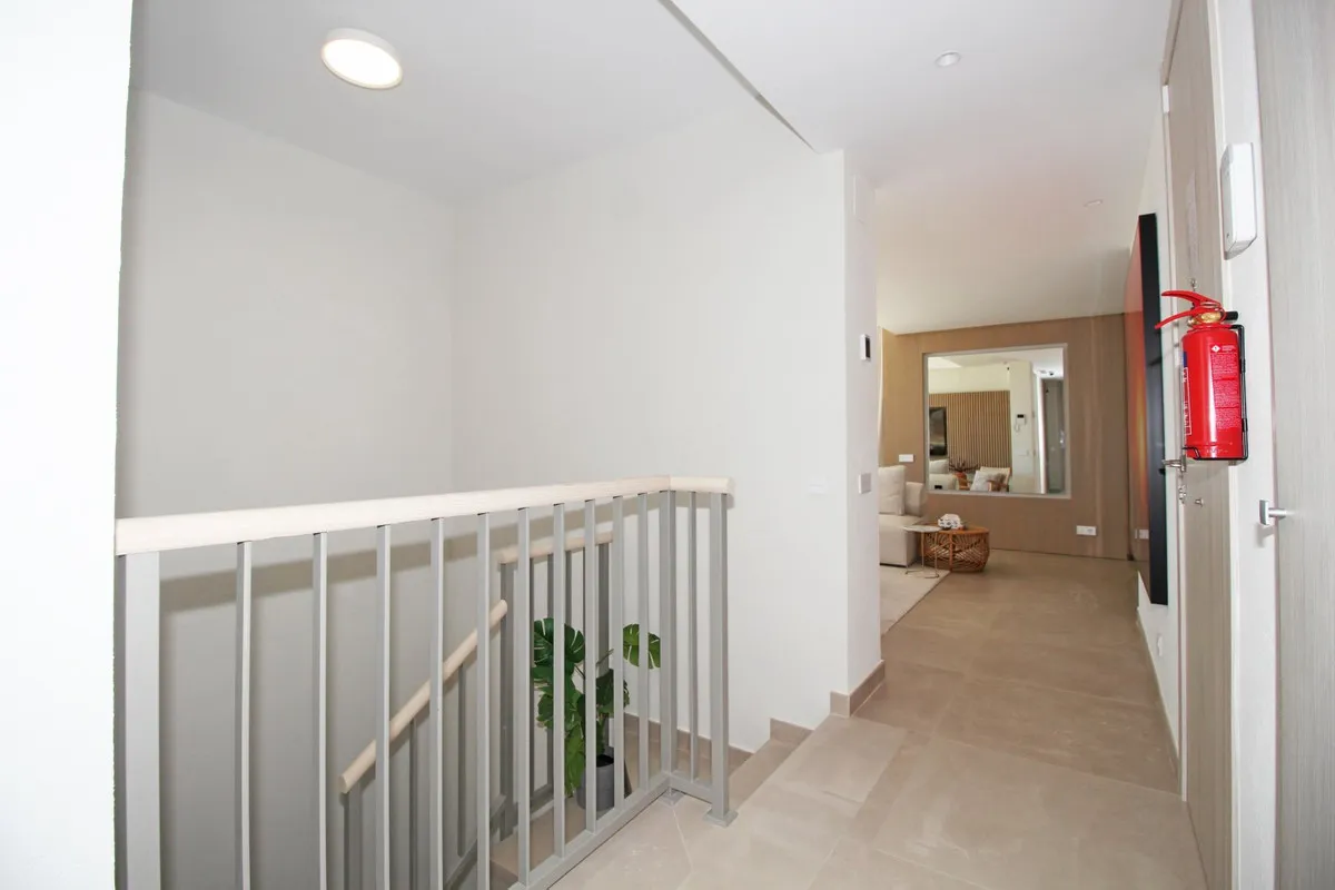 f6787d10-fbd1-4d47-aca8-48fe704312b6