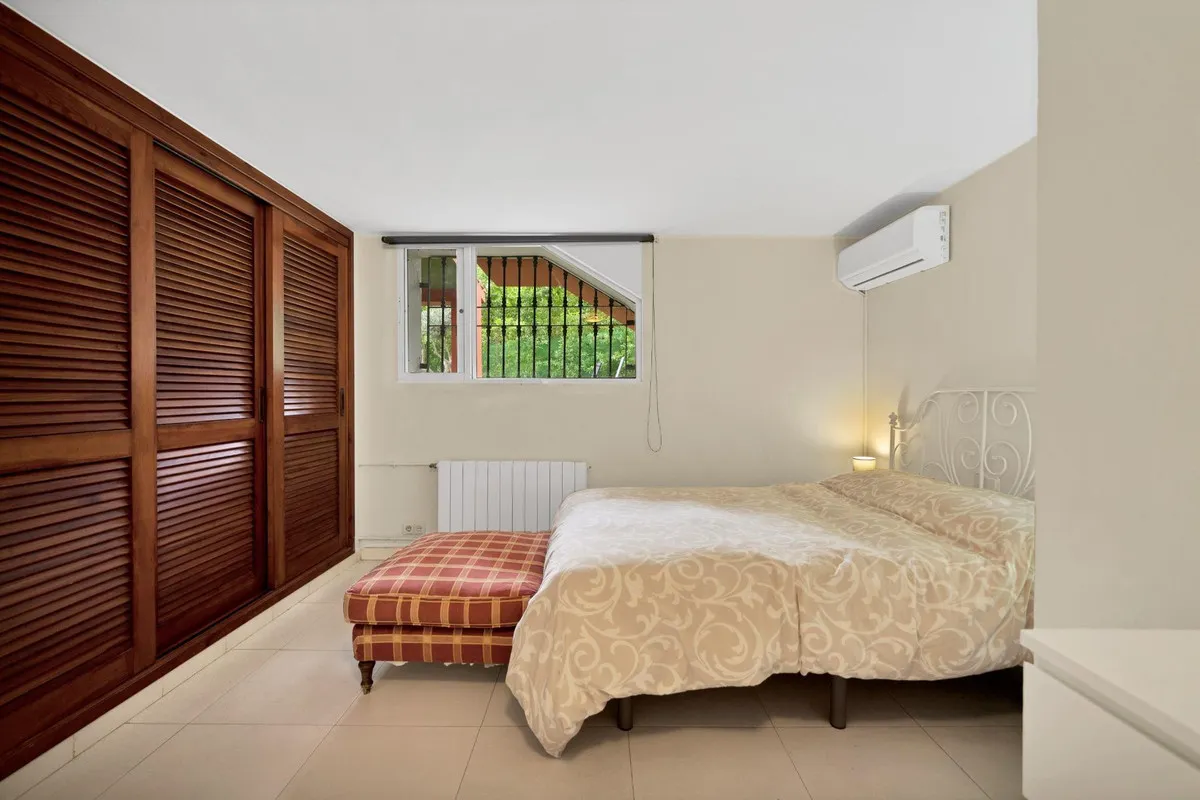 228323c8-7c5e-439a-9329-7dd12e8fbc32