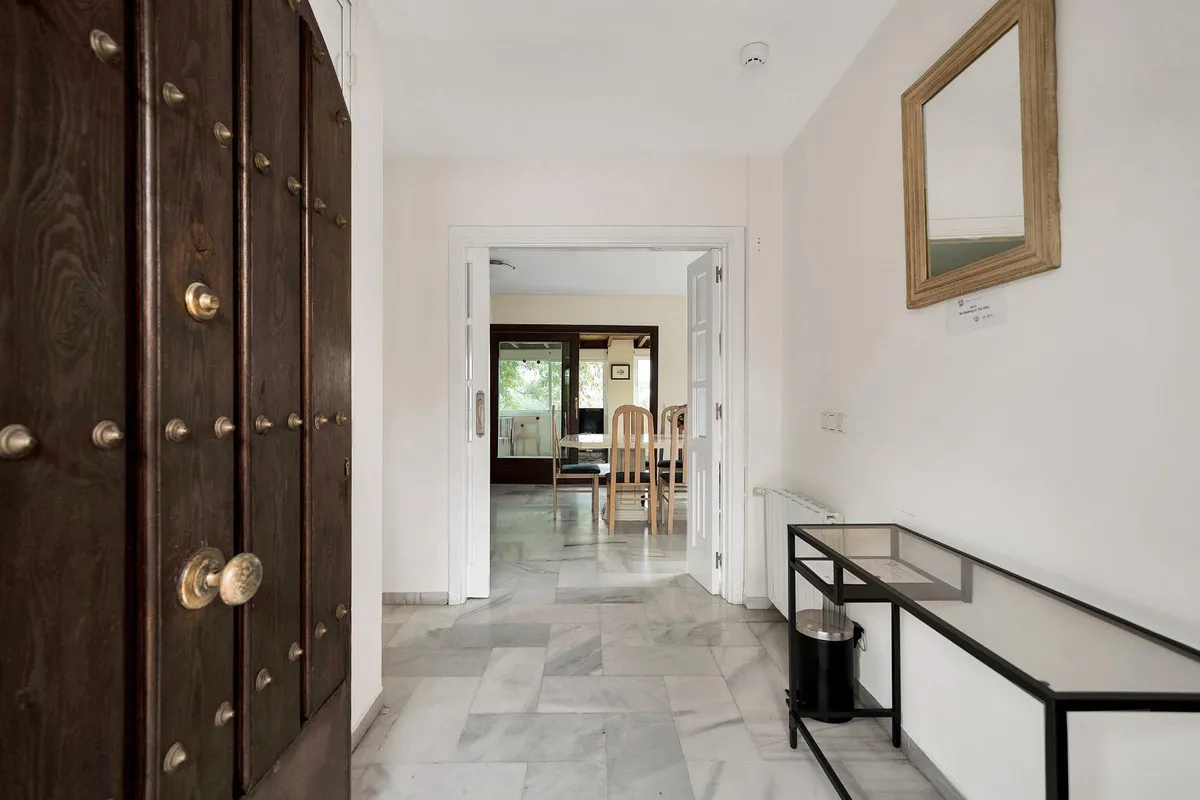 24f8ffd9-6881-48e9-a744-af17a26f075b