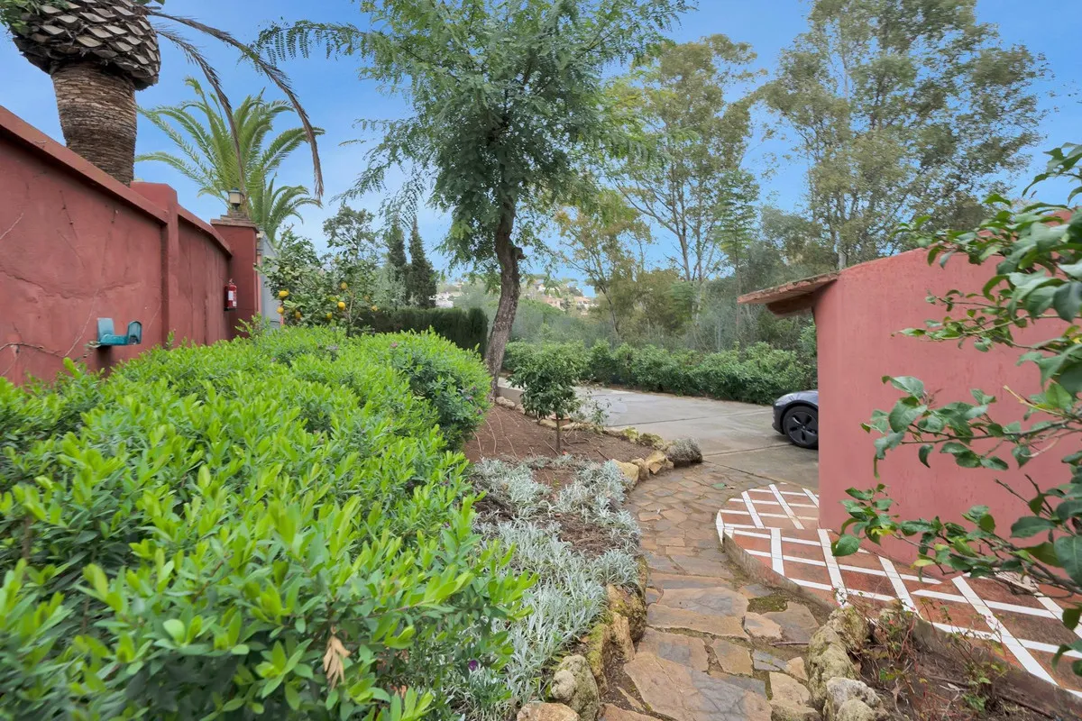 53b629c8-8baf-446a-aded-42138704ca4d