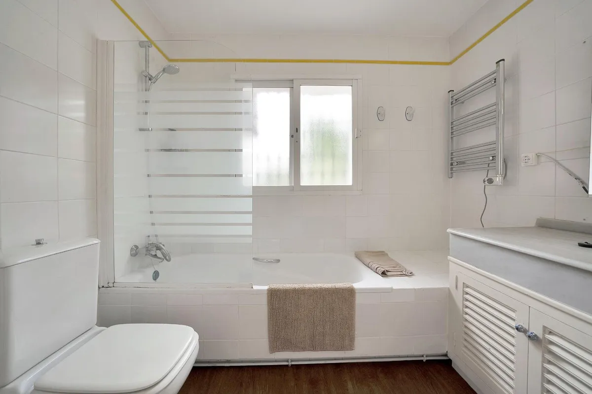 aabd3e04-a9e0-41c2-a0a0-bda977a4c61f