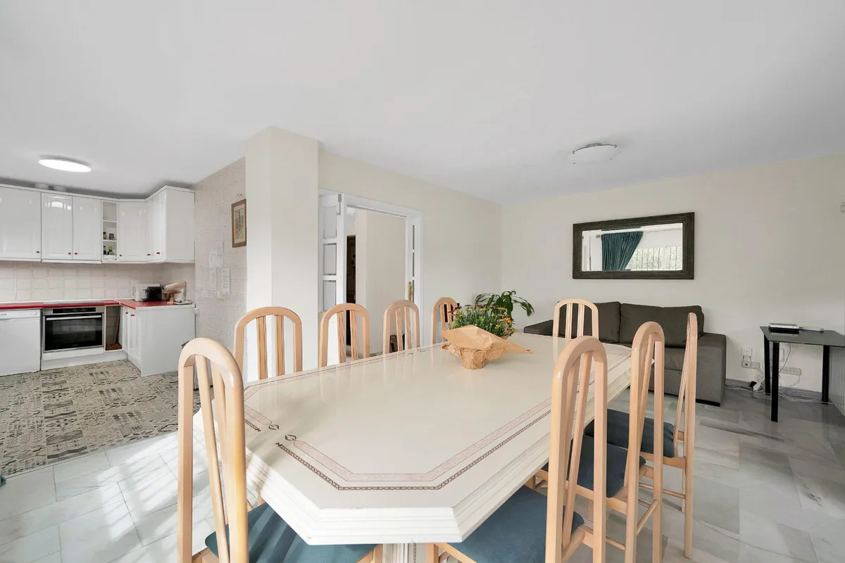 d0c9e942-d4ac-472e-9ba9-81566f7d769e