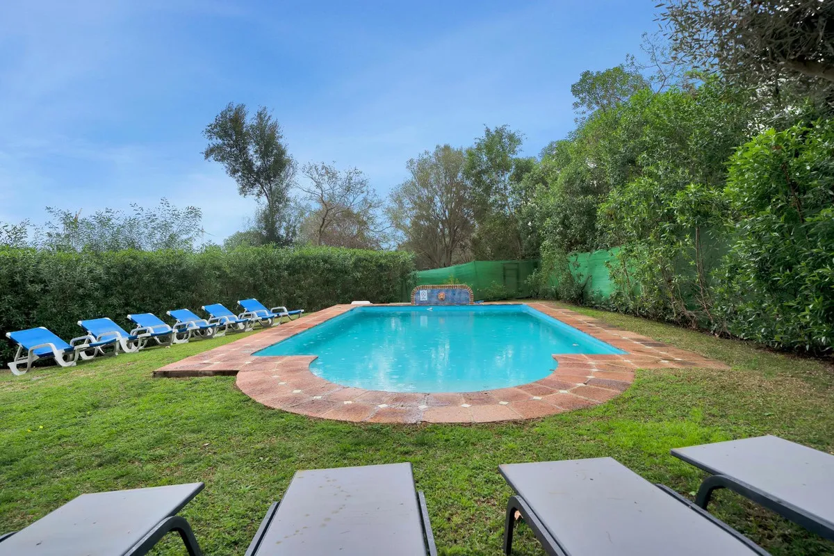 ebd04308-2042-4d16-bc34-581345b1d9d2