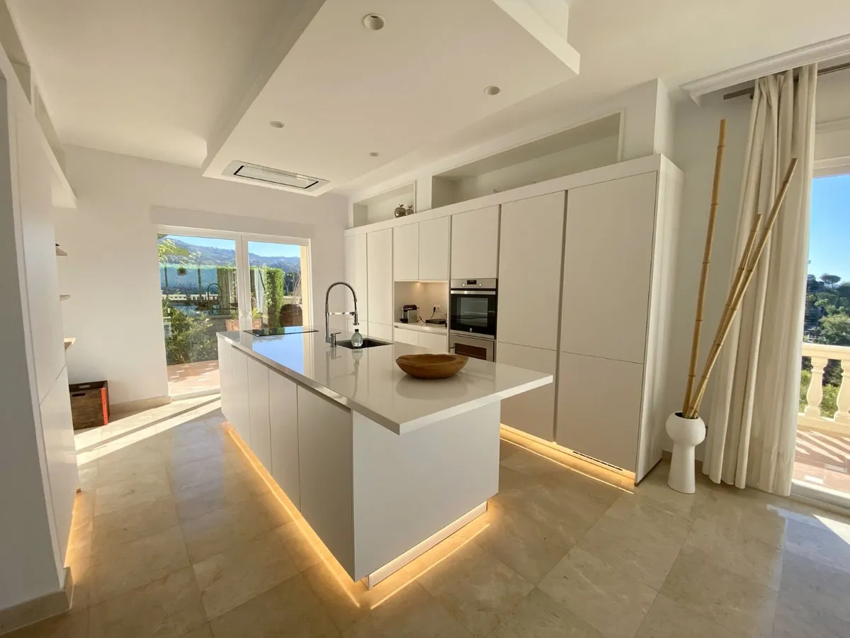 880a8645-4b23-4cd6-a15e-694a2a8c498d