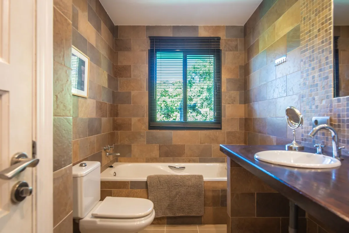 f918e5e7-6d18-4cd3-a275-ab543ffb9e71