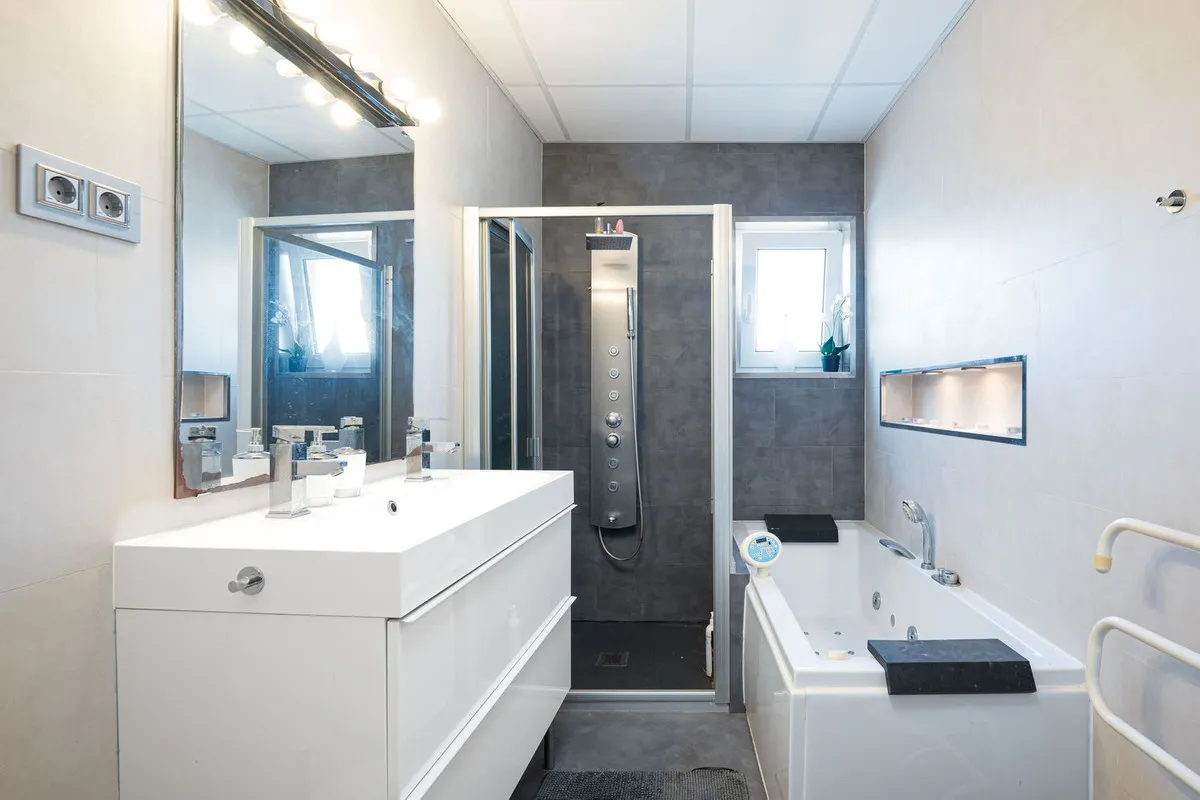 225cece1-4fa0-4c8f-8260-be6ed98620e8