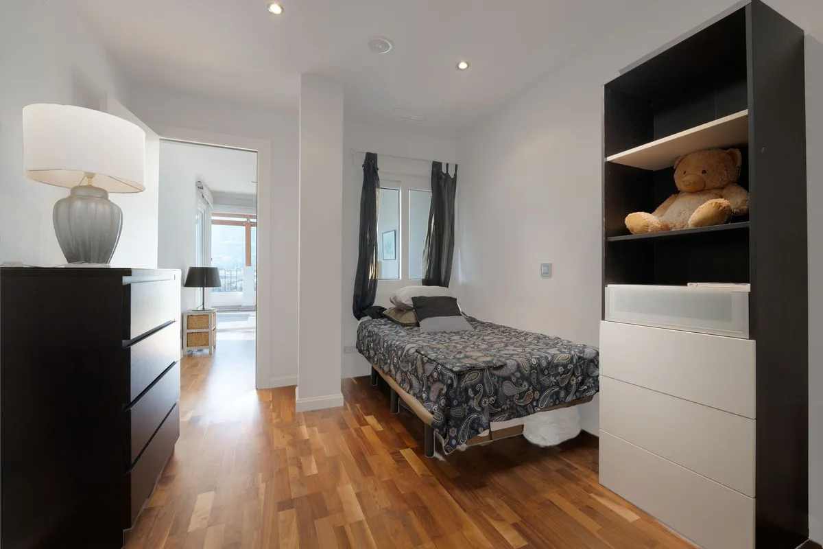 6847c525-6be9-4bad-818f-ed8b004473f6