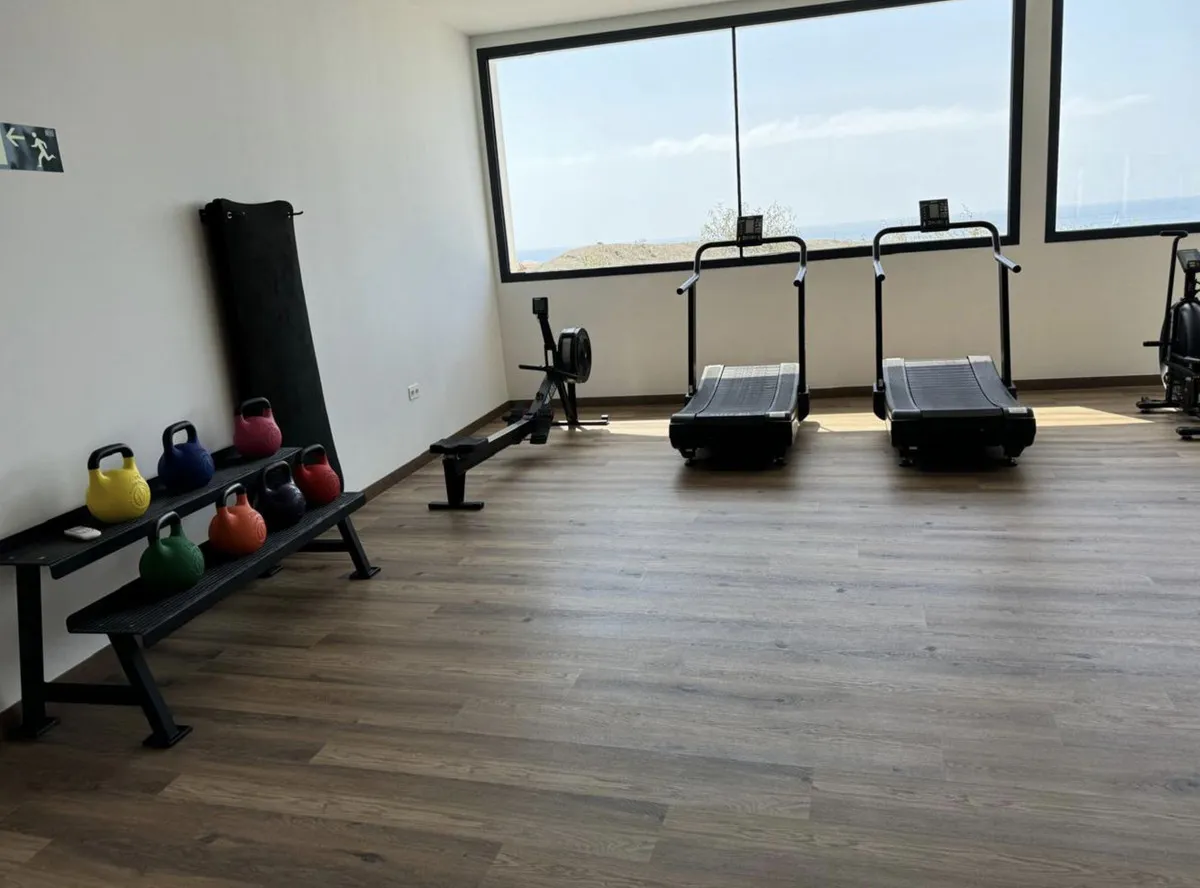 5299d5d9-0354-4193-9f7d-aeccce0e0402