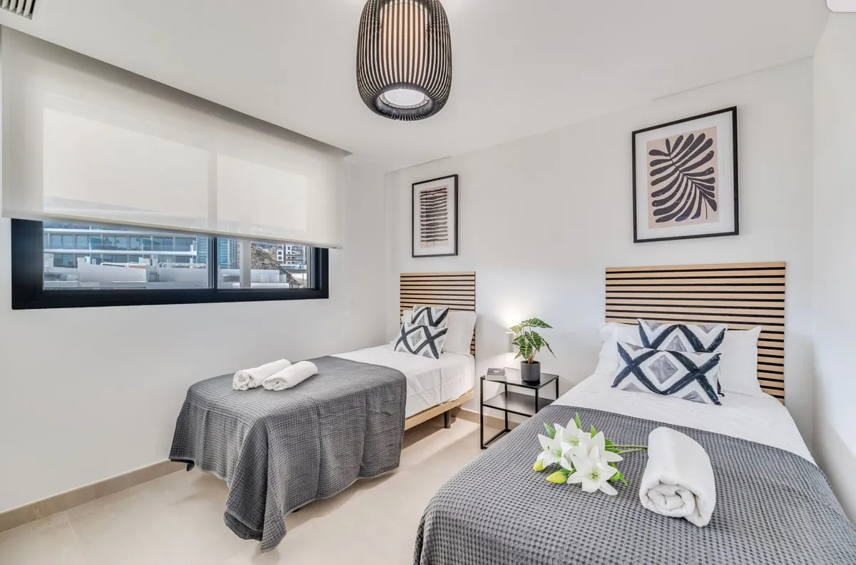 6037c697-7f22-4b09-a1f0-01c9a27043c2