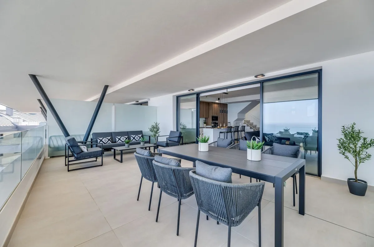 81c90a02-876a-4df1-a553-cde825f6024a