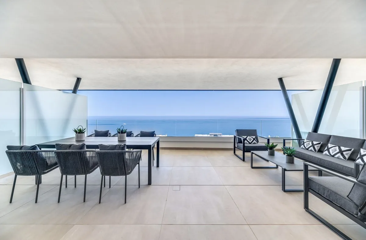 83f55599-94b3-4501-8251-e46a31987eb9