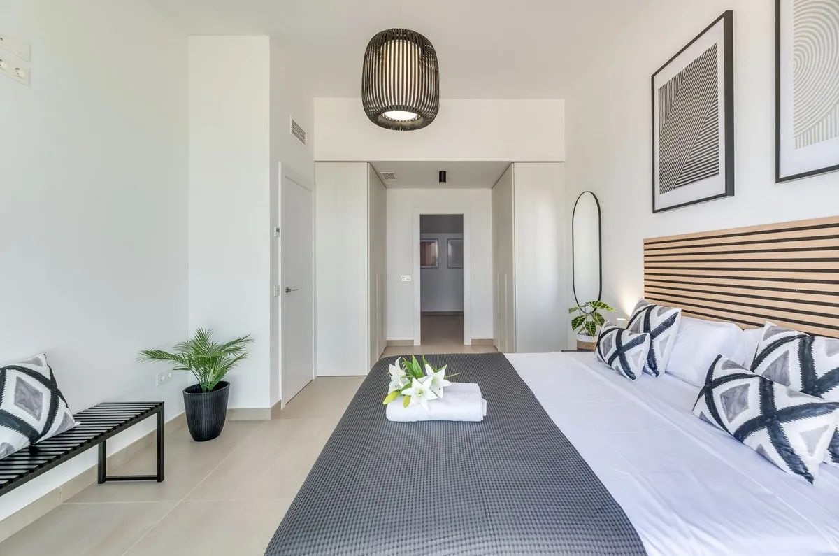 976b4d1d-bfba-4687-b440-d06d331b00d7