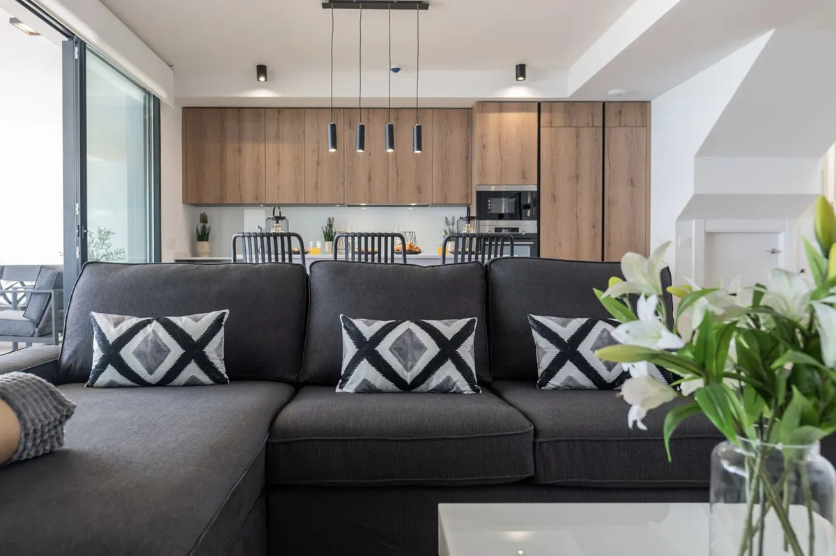 d2f943b2-39f2-4196-b0aa-502dd4aced06