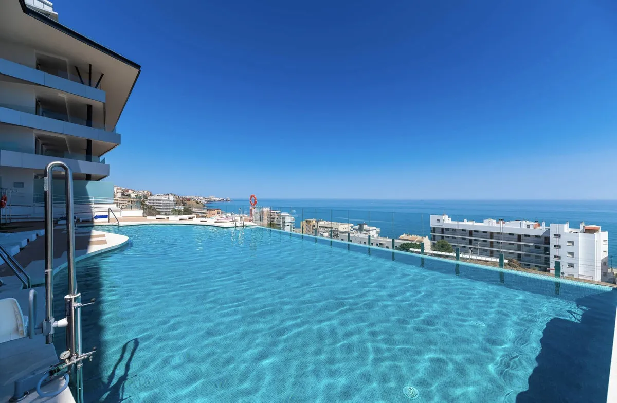 e11f10cf-f84b-4a4c-b2e8-6a538755d742