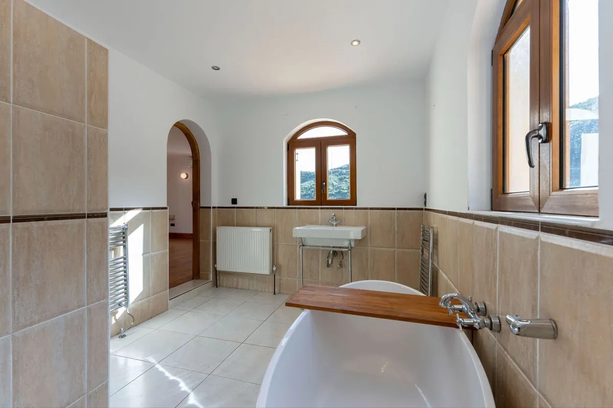 2c0125b2-0524-415a-8bc6-e60b80ded4b6