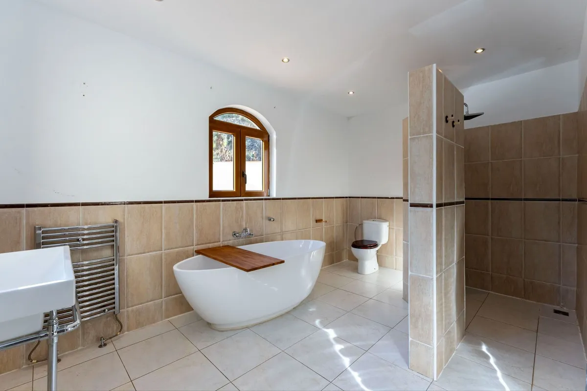 56ce72f4-a3cd-4bdd-ab05-b255a6449c65