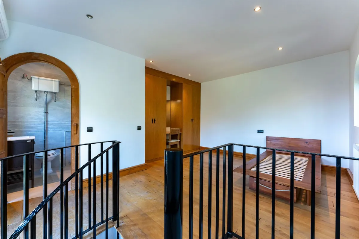 5f8c7d13-02c3-441f-9a73-1df4664f698a